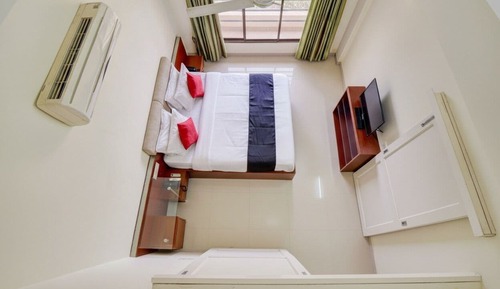 Deluxe Family Room Level G