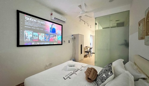 Superior Studio, 1 Queen Bed