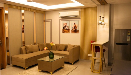 Junior Room, Balcony