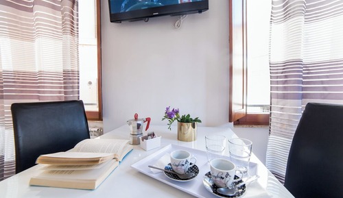 Premium Studio, City View