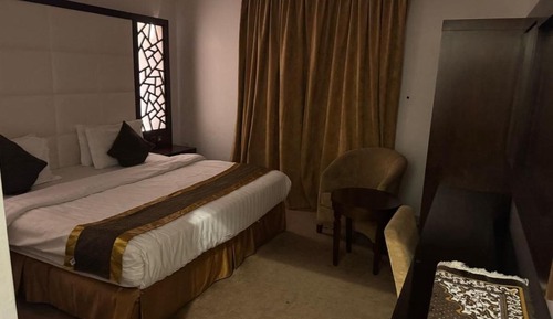 Deluxe Suite, 2 Bedrooms, City View
