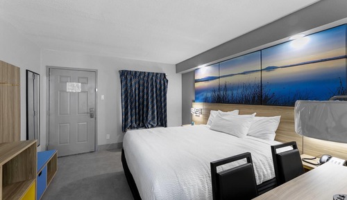 Suite, 1 King Bed, Non Smoking
