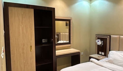 Junior Studio Suite