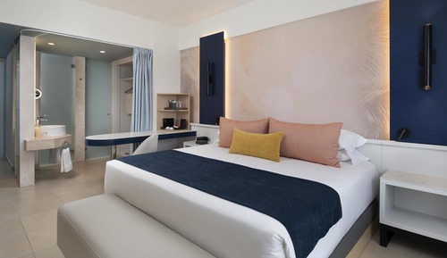 Room, 1 King Bed, Pool View