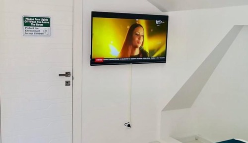 Suite, 1 King Bed, Private Bathroom