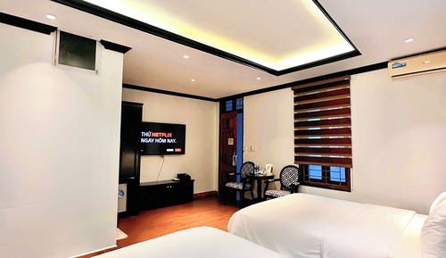Deluxe Quadruple Room, City View
