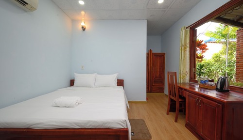 Basic Double Room, Pool View