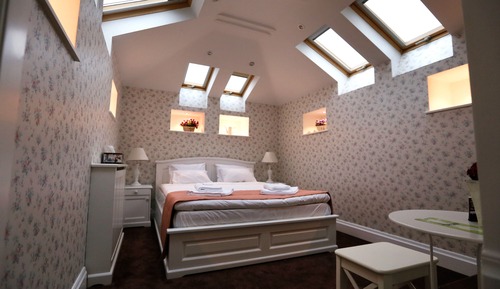 Classic Double Room, City View