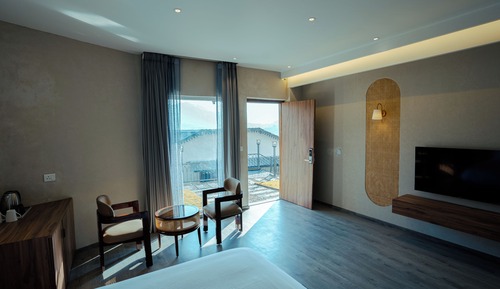 Family Room - Hut