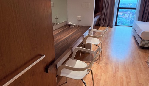 Superior Suite, City View