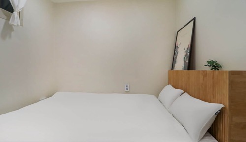Double Room Single Use (MUST Contact Hotel Before Check-in)