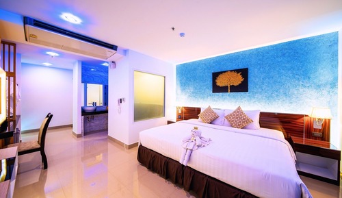 Deluxe Double Room, City View