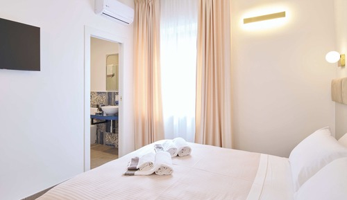 Superior Double Room, City View