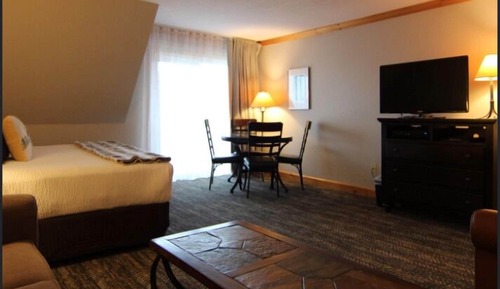 Deluxe Room, 1 King Bed with Sofa bed (Selkirk Choice)
