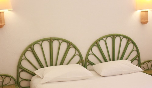 Classic Apartment, 2 Bedrooms, Partial Sea View
