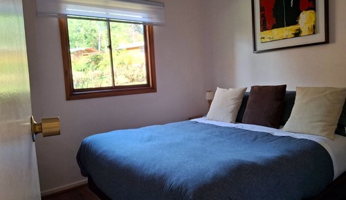 House, 3 Bedrooms, Partial Lake View, Garden Area (Castaño)