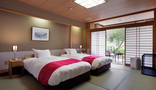 Japanese Modern Twin Room With Private Dog Park(Non-smoking)