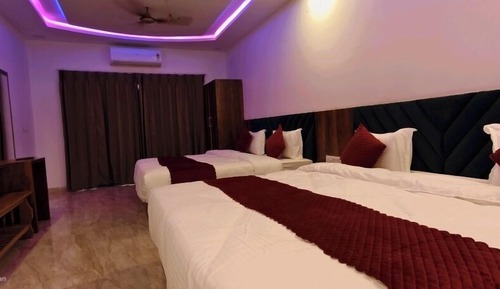 Family Quadruple Room, Hill View