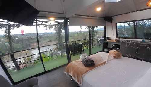 Luxury Cabin, Balcony, Lake View