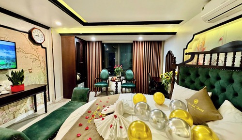 Deluxe Double Room, Patio, City View