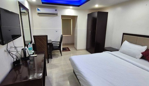 Deluxe Double Room, City View