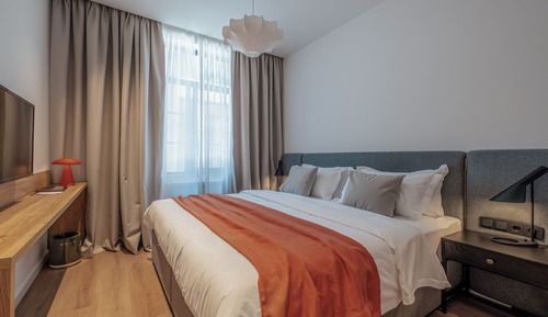 Junior Apartment