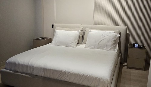 City Room, 1 Queen Bed with Sofa bed