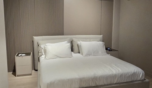 City Room, 1 Queen Bed with Sofa bed