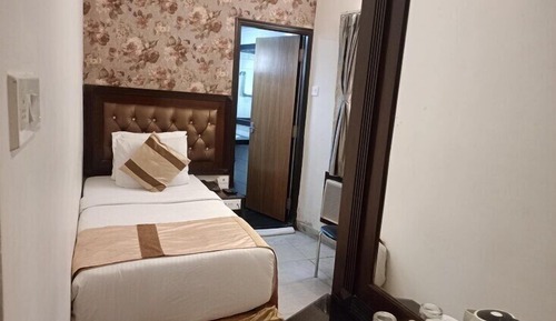 Standard Single Room