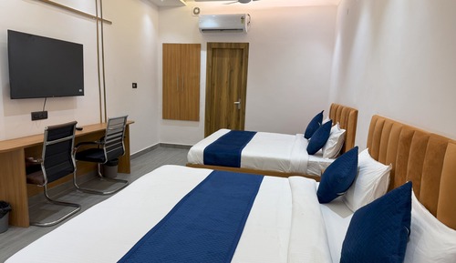 Classic Quadruple Room