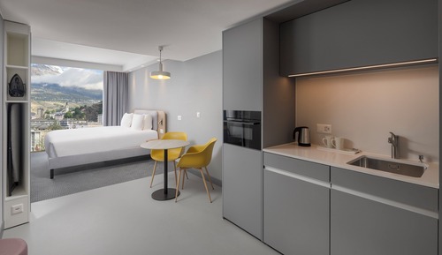 Suite, 1 Queen Bed
