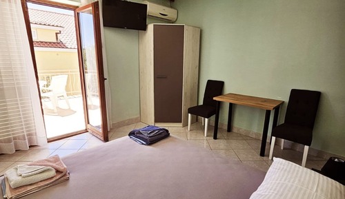 Studio (Studio Apartment with Terrace with Se)