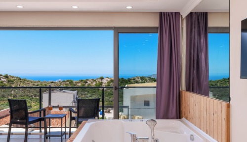 Deluxe Villa, 5 Bedrooms, Balcony, Partial Sea View