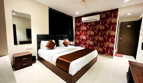 Deluxe Double Room, City View