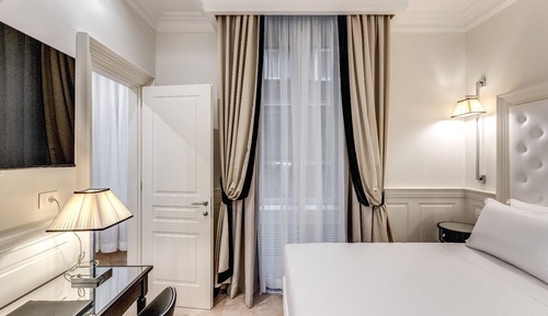 Economy Room