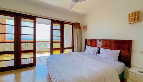 Apartment, 3 Bedrooms, Balcony, Sea View