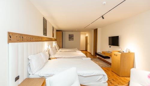 Family Studio, Multiple Beds