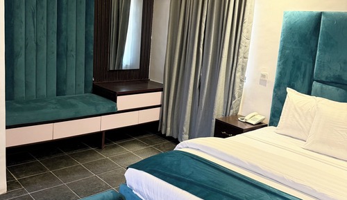 Presidential Studio Suite