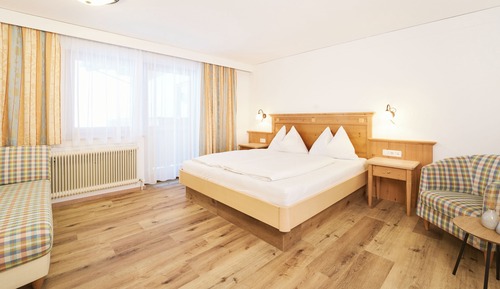 Standard Double Room, Balcony, Mountain View