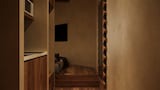 Business House, Ensuite