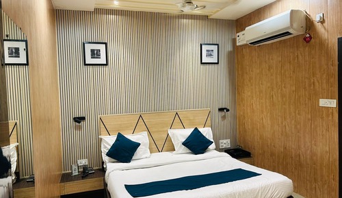 Deluxe Room, City View