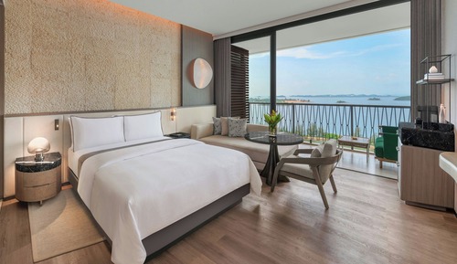 Deluxe Room, 1 King Bed with Sofa bed, Balcony, Ocean View (Balcony)