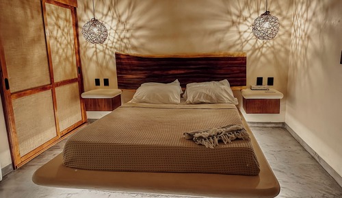Deluxe Studio Suite, Pool View