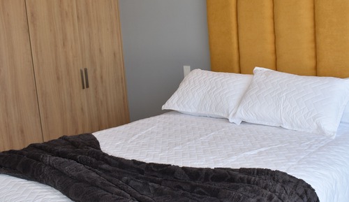 Signature Apartment, Mountain View