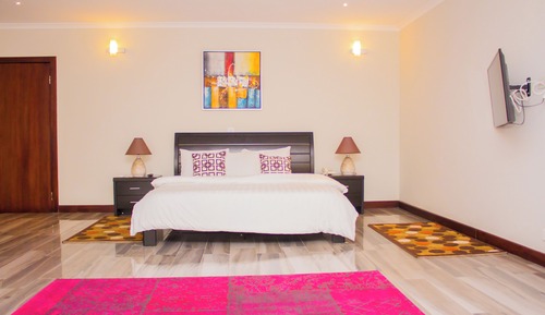Comfort Apartment, Balcony, City View