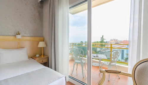Standard Double or Twin Room, Balcony, Partial Sea View