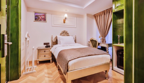Comfort Single Room, Courtyard View