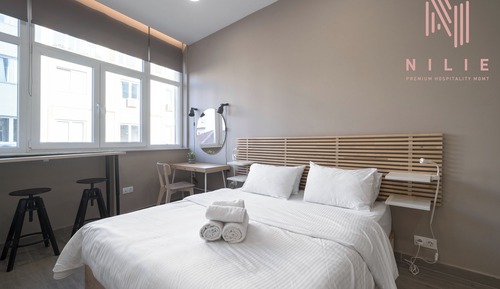 Premium Studio, City View