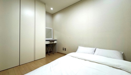 Family Twin Room, Non Smoking, Kitchen (self-service check-in)