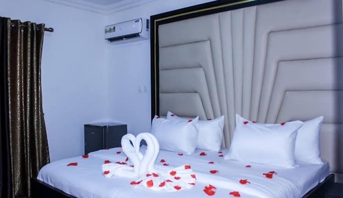 Deluxe Room, Balcony, City View